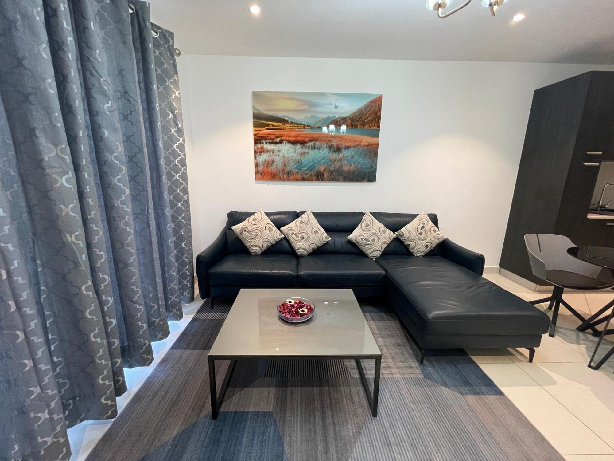 The Lennox Luxury Suites & Apartments Accra Luaran gambar